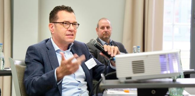 Tarek Salama. Leiter Contract & Claim Management bei der Siempelkamp Maschinen- und Anlagenbau GmbH. Urheber: Nicolas Det. Alle Nutzurungsrechte rechtmäßig erworben durch die 1155PM consultants GmbH Tarek Salama. Leiter Contract & Claim Management bei der Siempelkamp Maschinen- und Anlagenbau GmbH. Urheber: Nicolas Det. Alle Nutzurungsrechte rechtmäßig erworben durch die 1155PM consultants GmbH